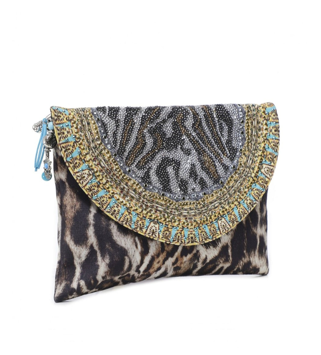 INÔA Embellished clutch bag