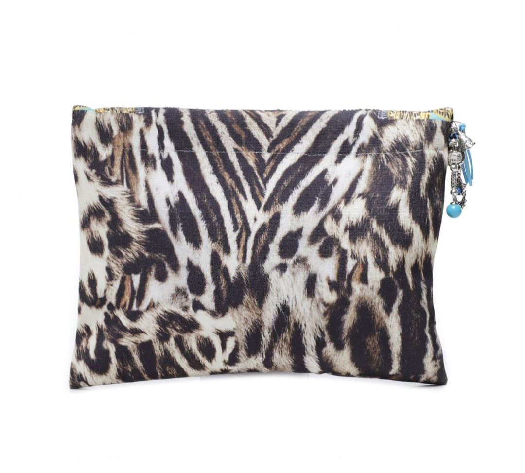 INÔA Embellished clutch bag