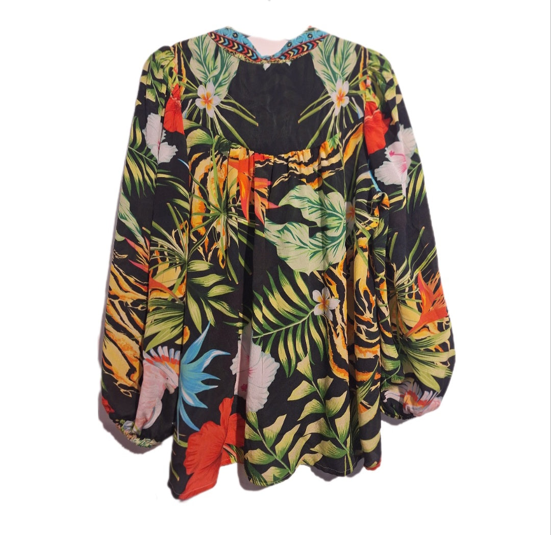 INÒA Darwin v neck top