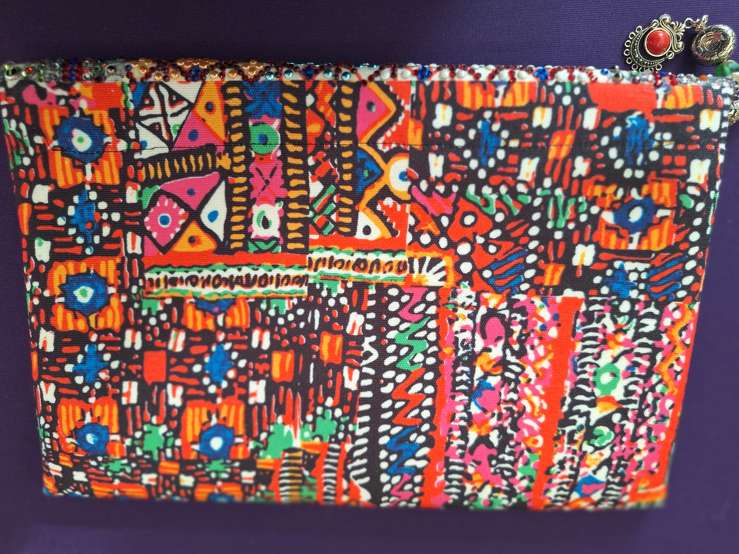 INÒA Embellished clutch