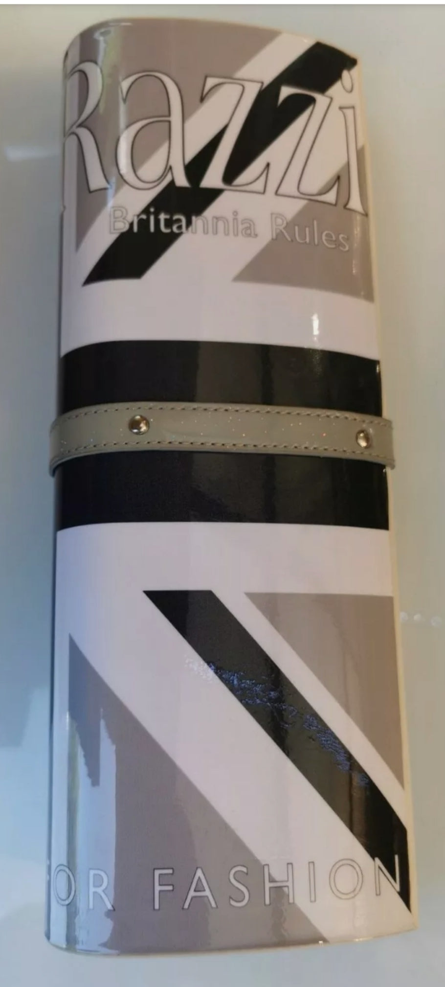 Paparazzi Magazine Clutch Bag.